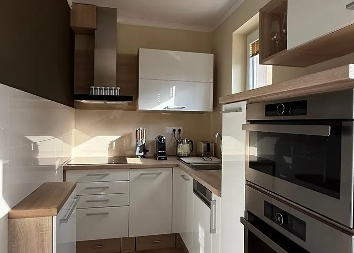 Brownie Design Apartment, Free Garage Parking
