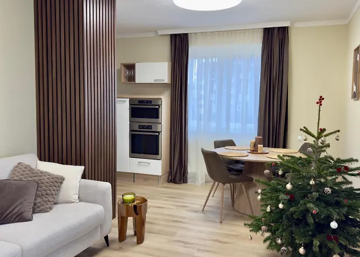 Brownie Design Apartment, Free Garage Parking *