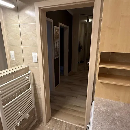 Brownie Design Apartment, Free Garage Parking *